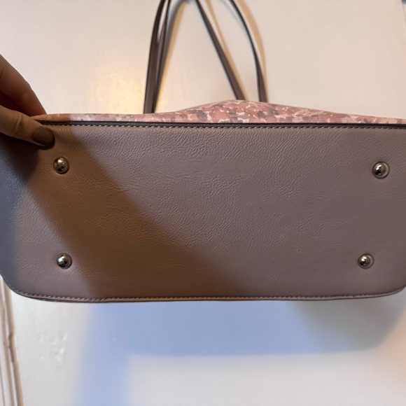 Nine West zip up tote - Picture 3 of 15